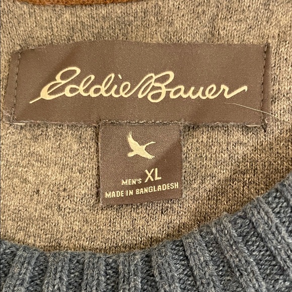 Eddie Bauer Men's Crewneck Sweater in Deep Blue - Picture 2 of 5